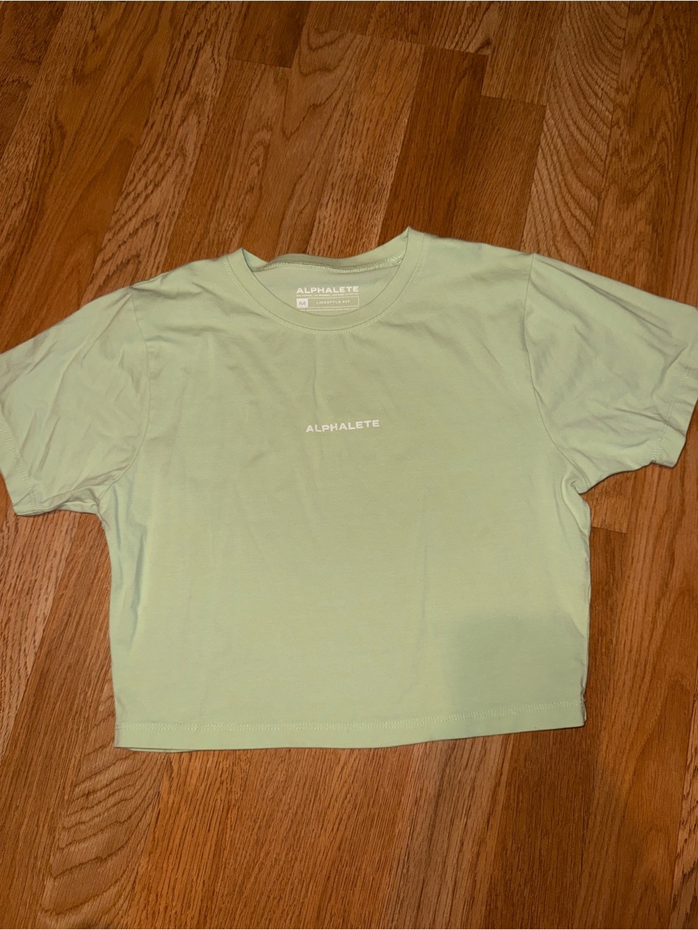 Women’s ALPHALETE athletic cropped top